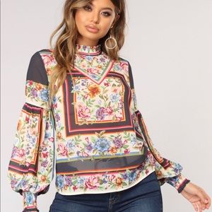 Floral print top